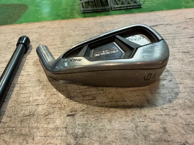 Gebrochenes Callaway Rogue Eisen 6 mit abgetrenntem Schaft